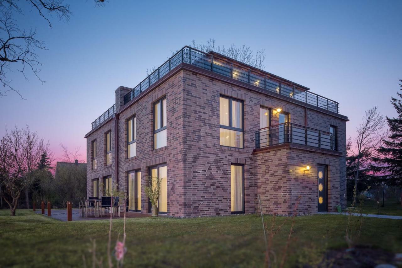 Villa Lotsenhaeuser Ruegen - Luxus Ferienhaus - 3 Schlafzimmer - Sauna - Dachterrasse Mit Boddenblick Breege Luaran gambar